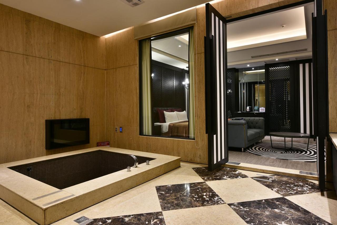 Venice Motel Тайчжун Экстерьер фото