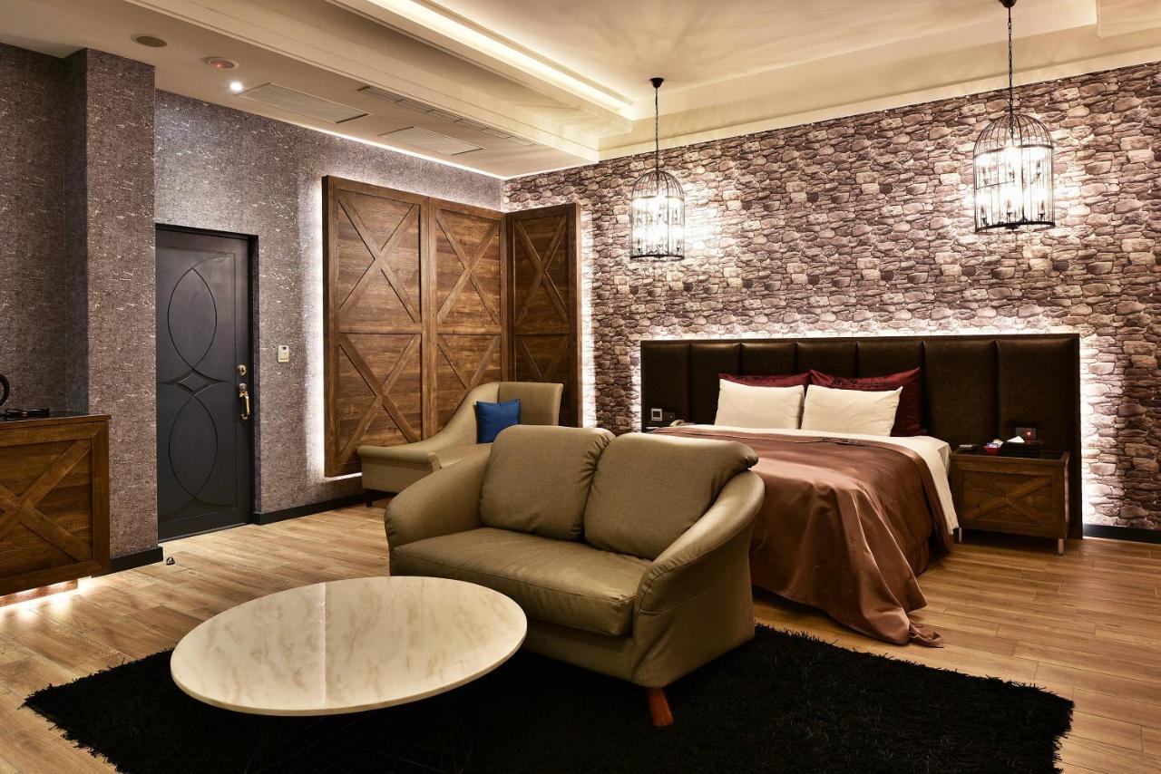 Venice Motel Тайчжун Экстерьер фото
