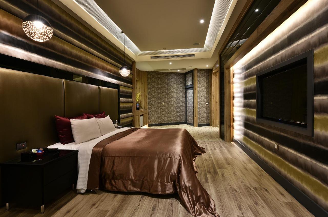 Venice Motel Тайчжун Экстерьер фото
