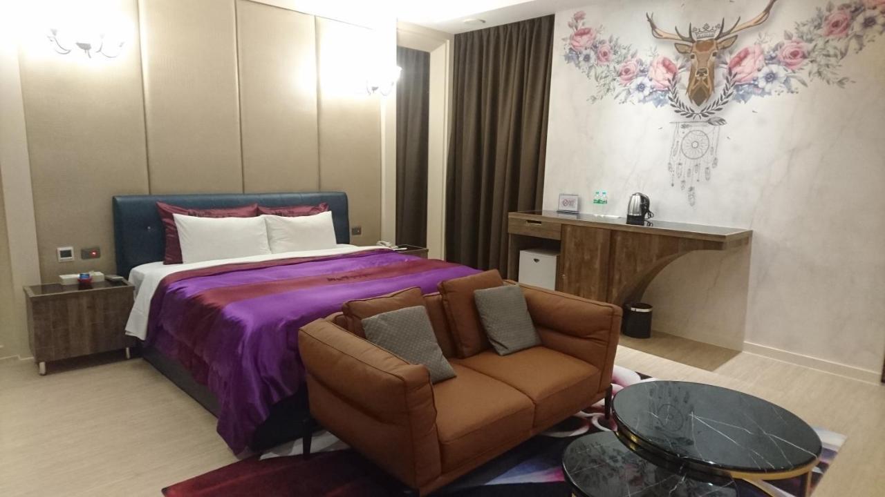 Venice Motel Тайчжун Экстерьер фото