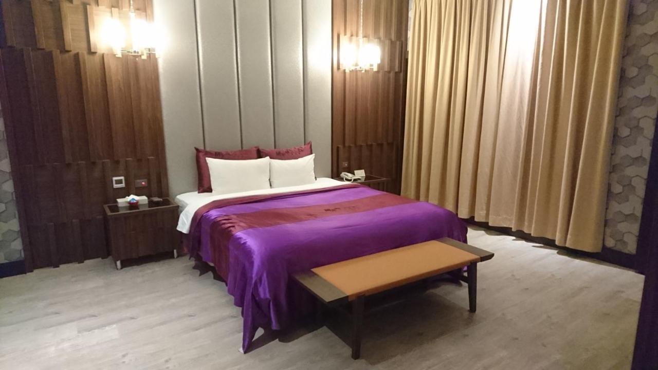 Venice Motel Тайчжун Экстерьер фото