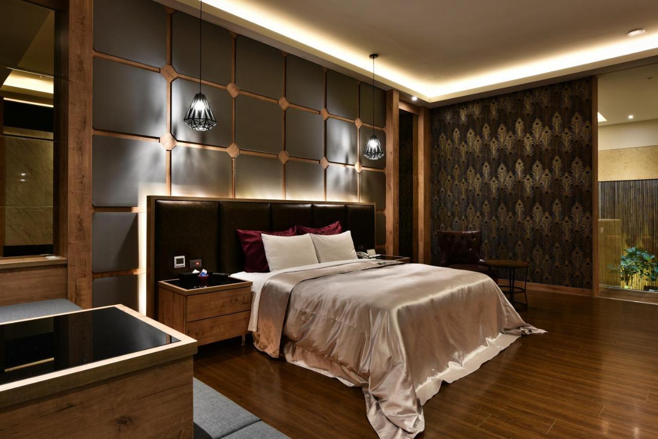Venice Motel Тайчжун Экстерьер фото
