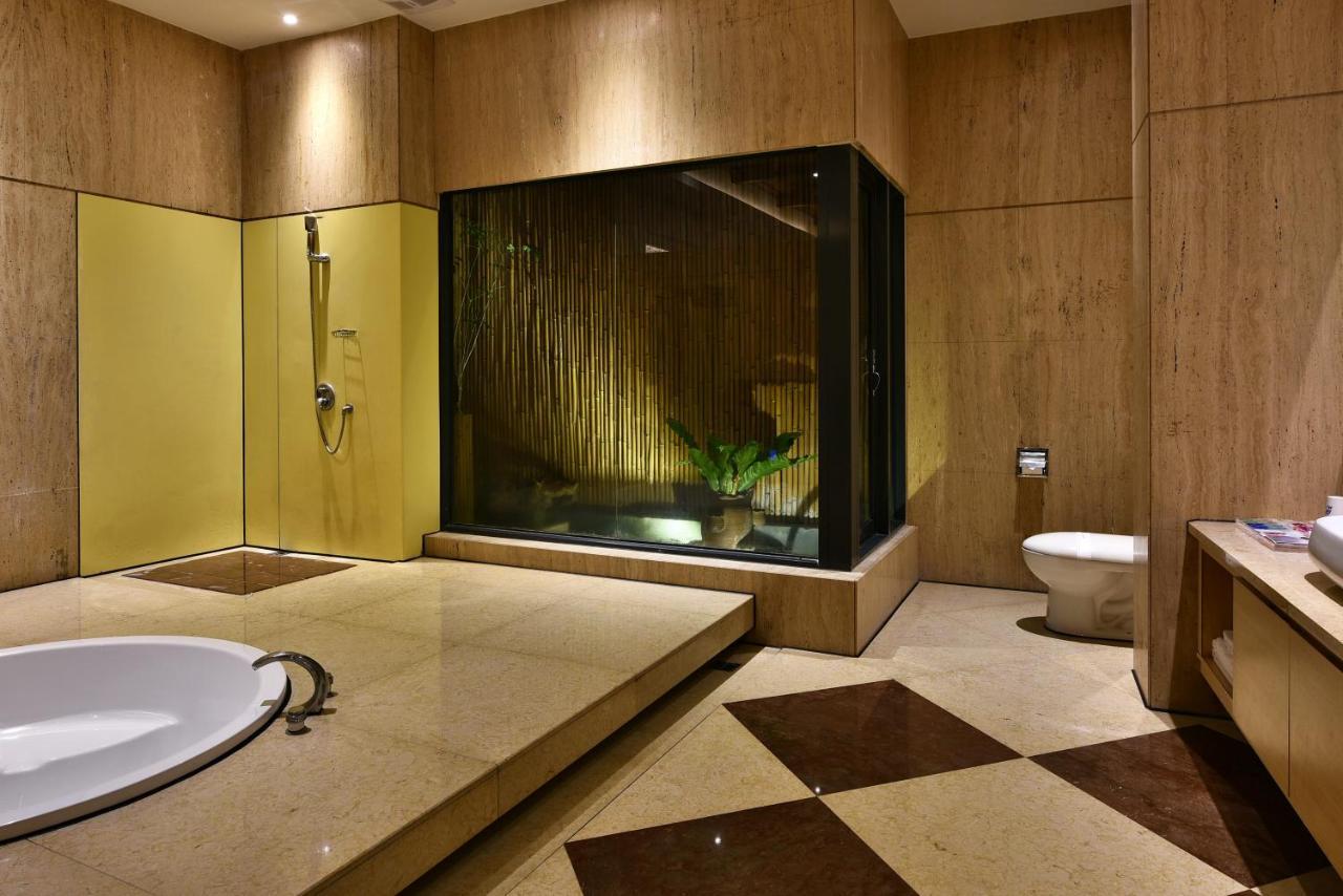 Venice Motel Тайчжун Экстерьер фото
